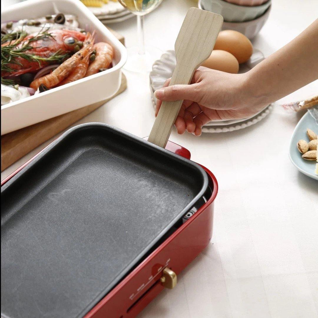 BRUNO Compact Hot Plate (Red) (bundled with 7 plates)