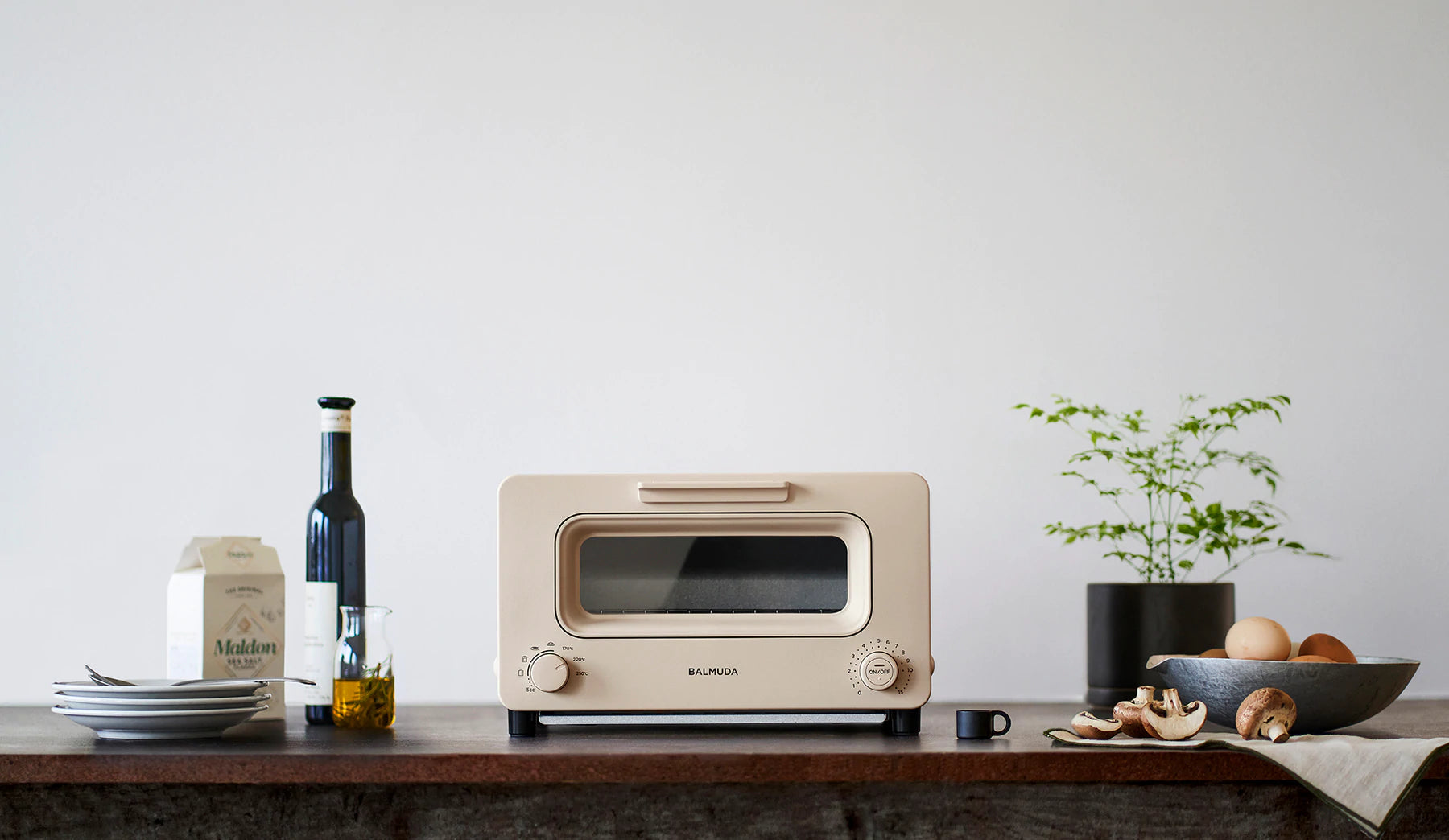 BALMUDA The Toaster 3rd Gen K05E - Beige BALMUDA The Toaster 3rd Gen K05E - Beige